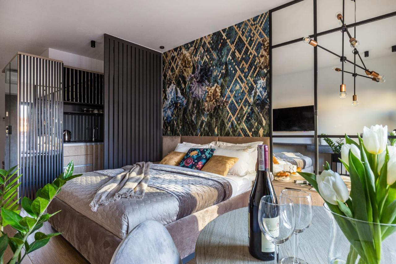 كراكوفيا Fragola Apartments Rajska 3 - Modern Studios, Park المظهر الخارجي الصورة
